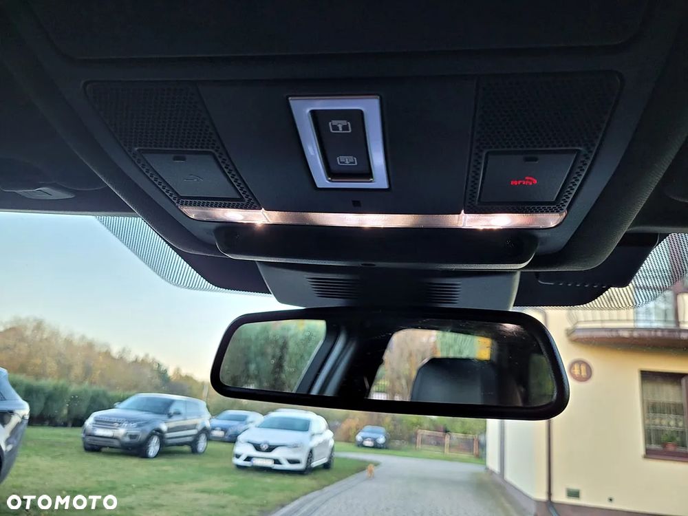 Land Rover Discovery Sport D150 HSE - 25