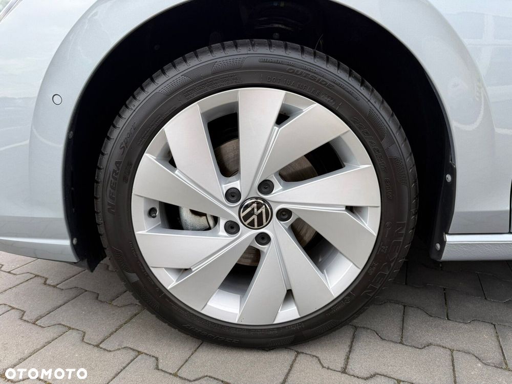 Volkswagen Golf 1.5 eTSI mHEV Life DSG - 32
