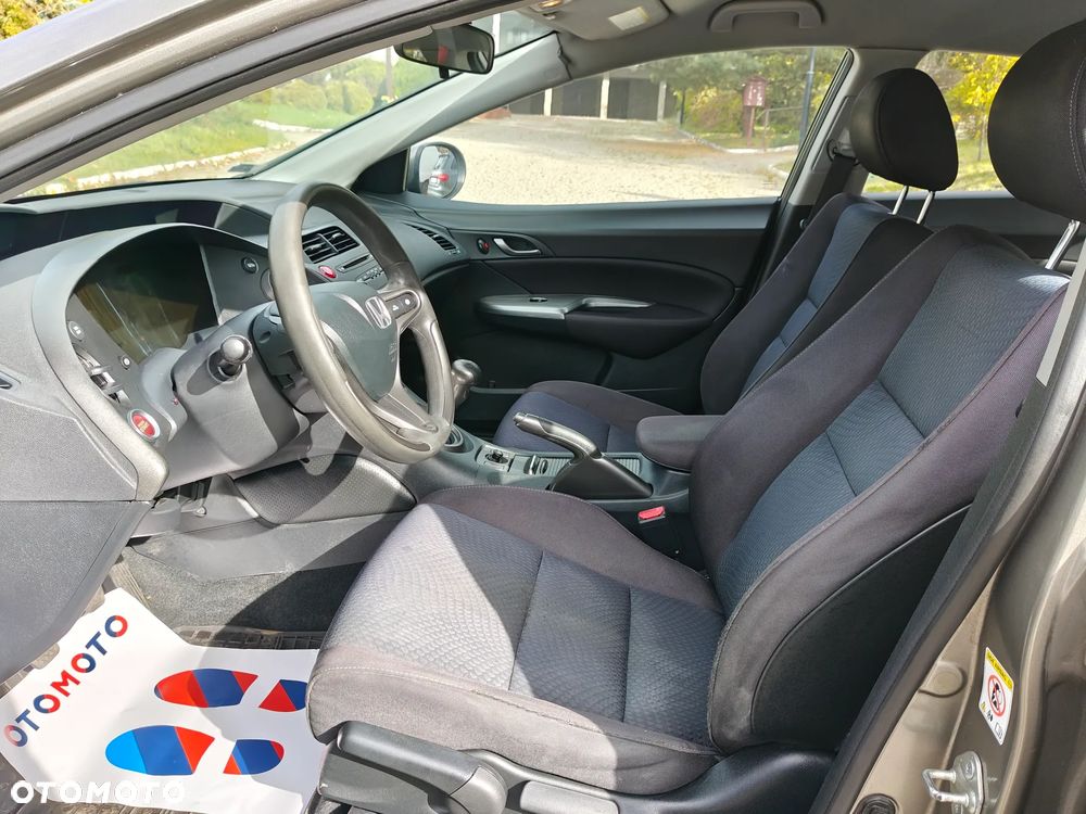 Honda Civic 1.8 Comfort - 9