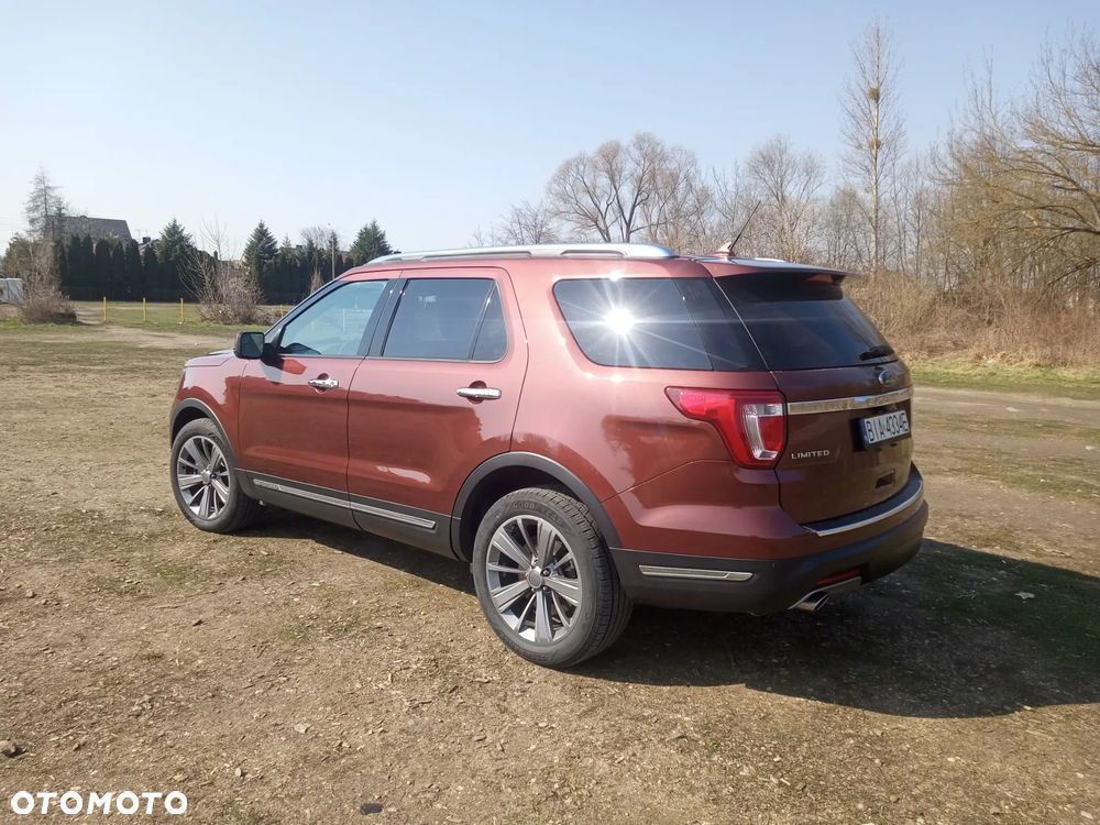 Ford Explorer - 19