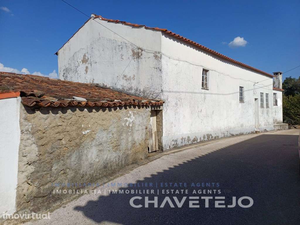 Casa de pedra para renovar, com terreno e furo. - Grande imagem: 2/49