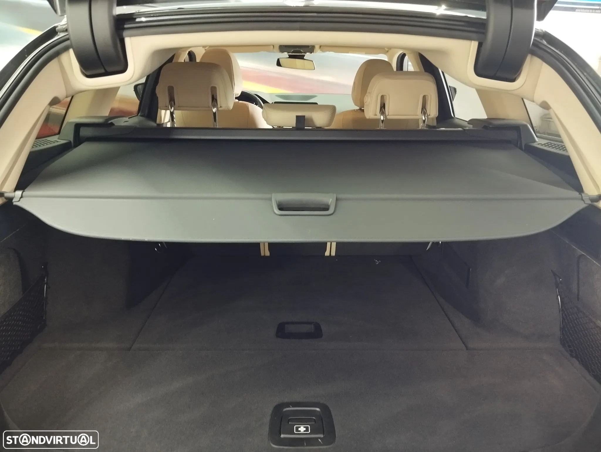 BMW 318 d Touring Auto - 15