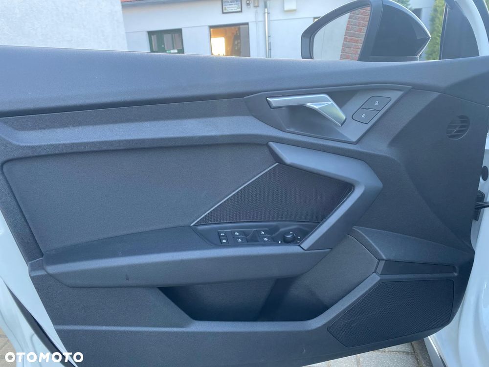 Audi A3 Sportback 35 TFSI cylinder on demand S tronic - 9