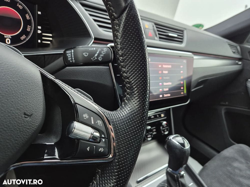 Skoda Superb Combi 1.4 TSI iV DSG Sportline - 16