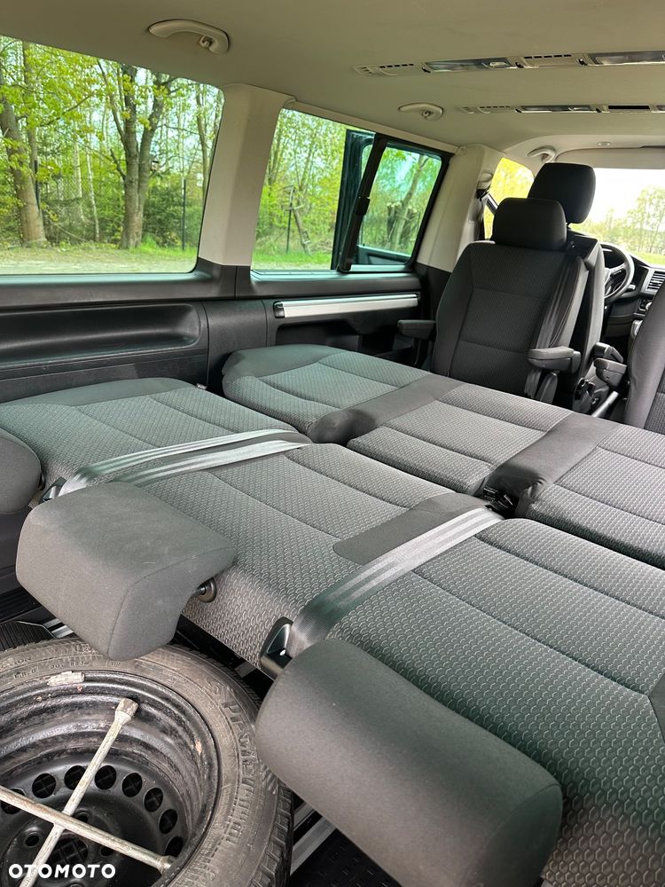 Volkswagen Multivan - 32