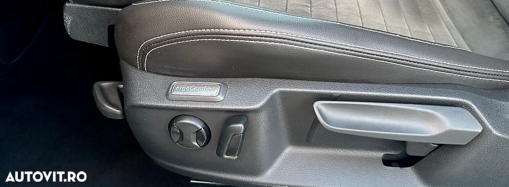 Volkswagen Passat 2.0 TDI DSG Highline - 25