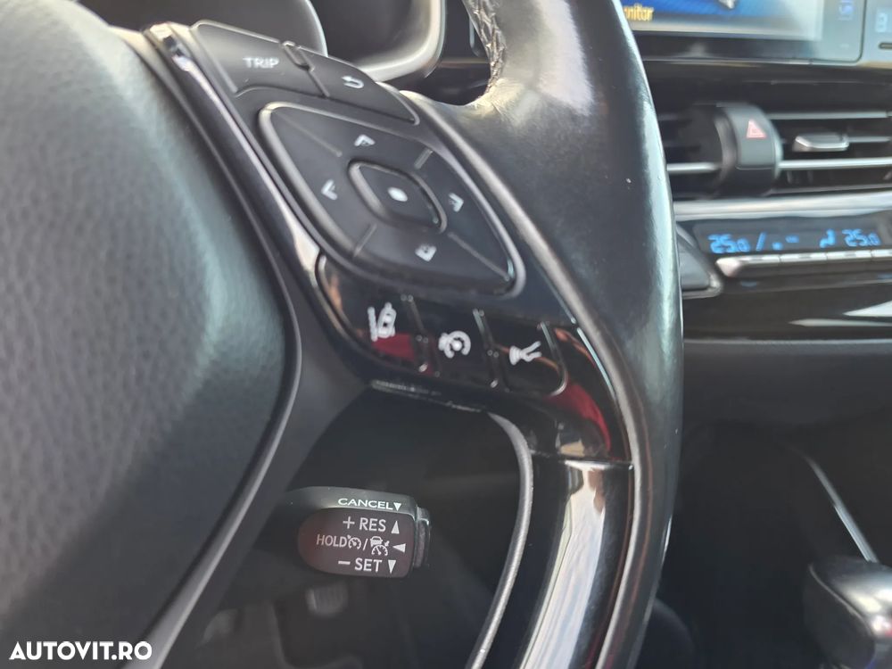 Toyota C-HR Hybrid Club - 22