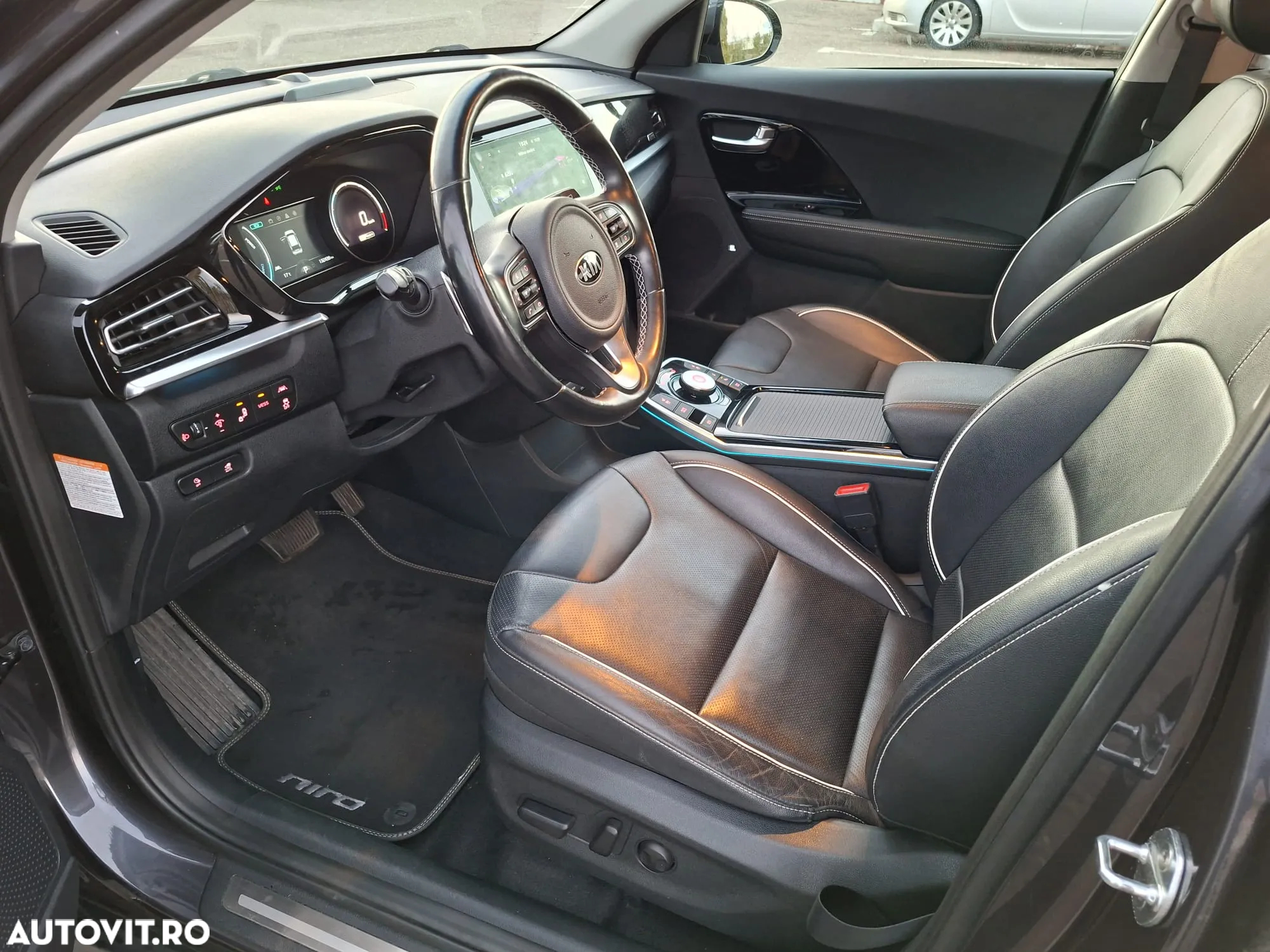 Kia Niro e-Niro 150 kW Vision - 7