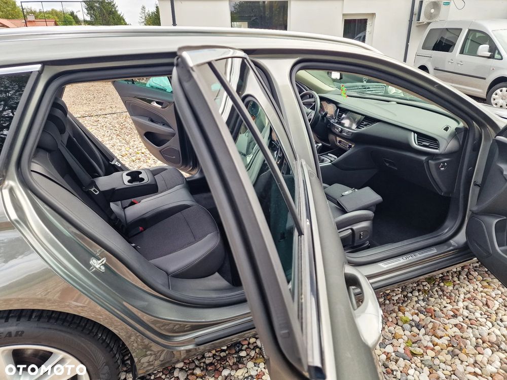 Opel Insignia - 16