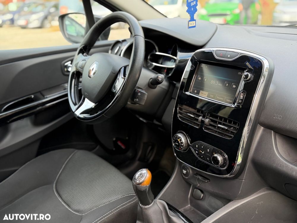 Renault Clio - 7