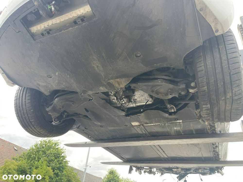 Tesla Model 3 - 14