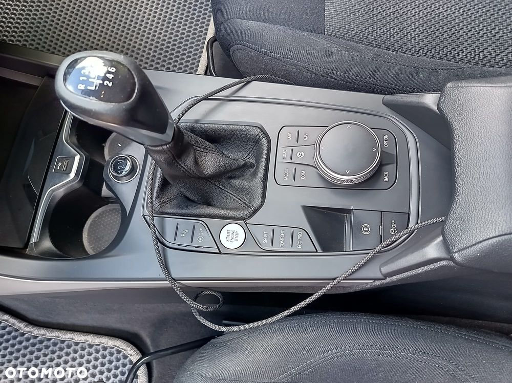 BMW Seria 1 118i - 24