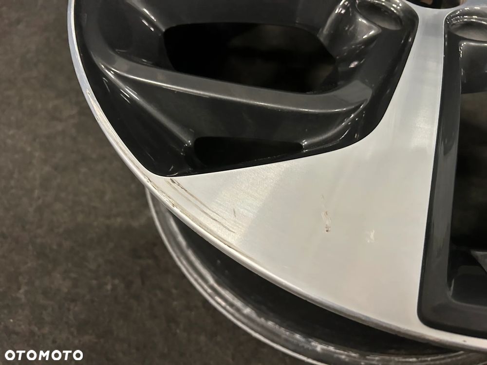 Alufelga Hyundai Tucson 19 cali 5x114,3 1szt. 52910-D7410 - 3