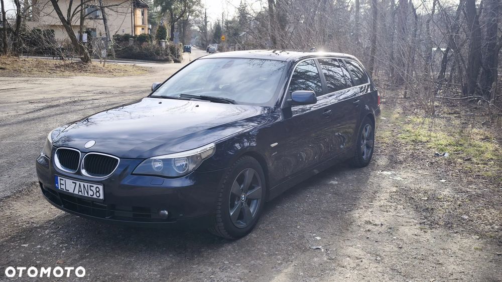 BMW Seria 5 525xi - 1