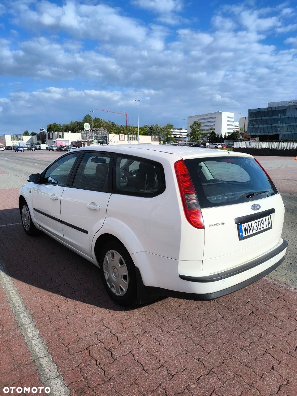Ford Focus 1.6 Ambiente - 4