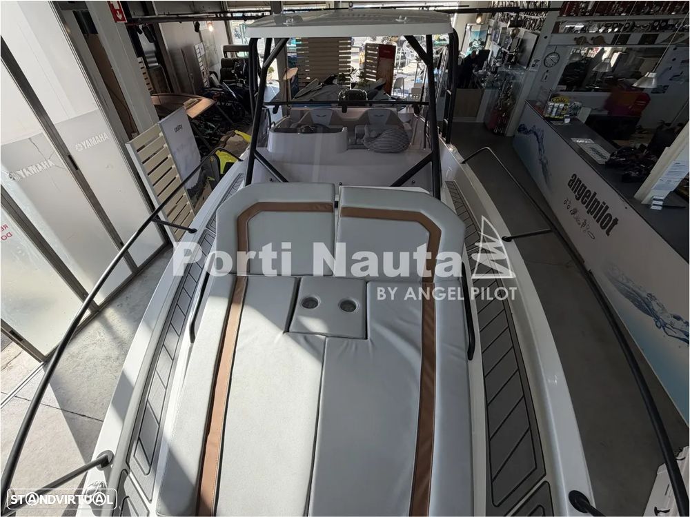 Beneteau Flyer 8 SUNdeck V2 - 15