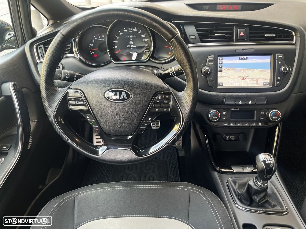 Kia Ceed SW 1.6 CRDi GT Line - 25