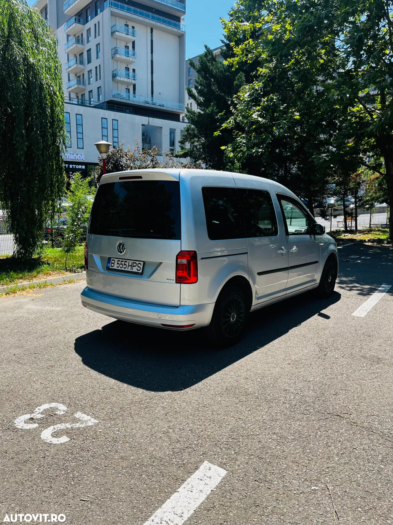Volkswagen Caddy 2.0 TDI DSG - 5