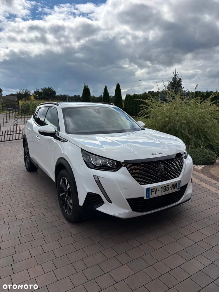 Peugeot 2008 BlueHDi 130 Allure S&S EAT8 - 3