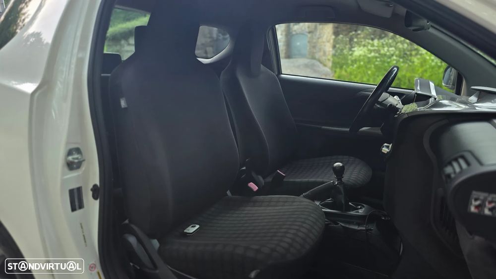 Toyota iQ 1.4 D-4D + - 28