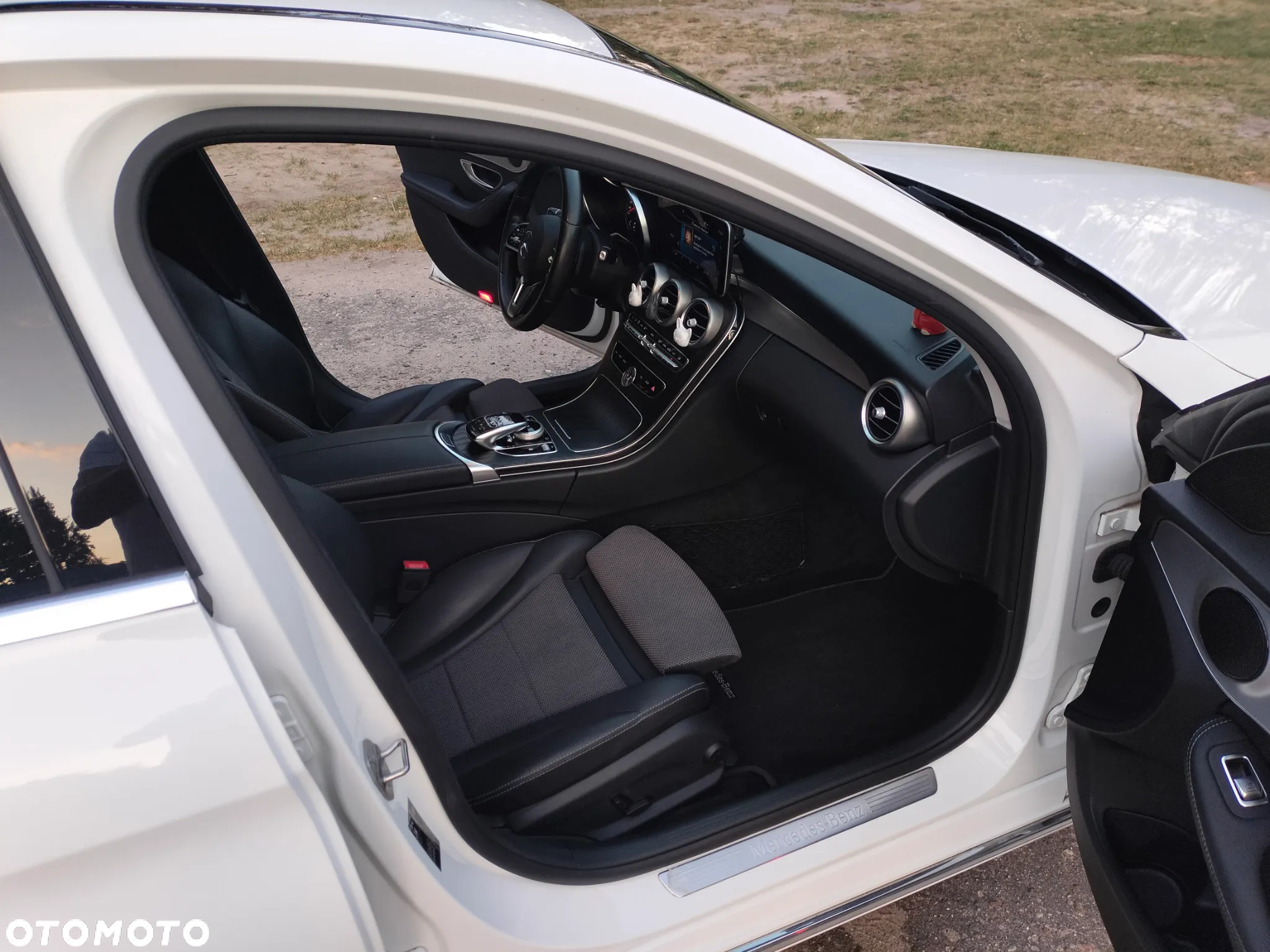 Mercedes-Benz Klasa C 220 d 9G-TRONIC - 23