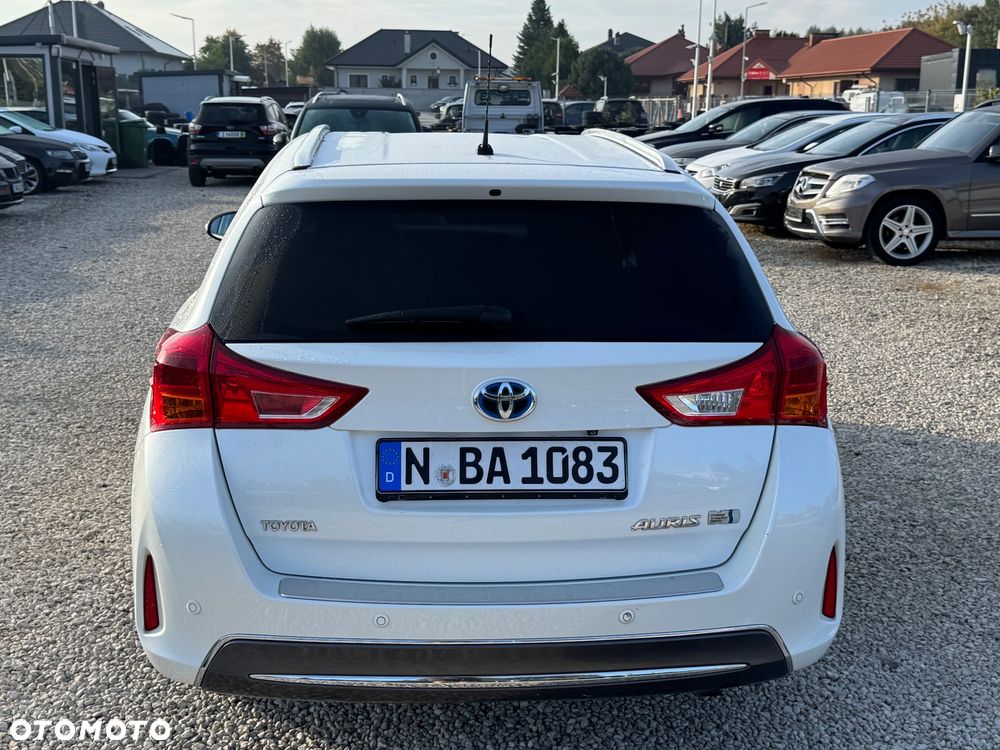 Toyota Auris - 18
