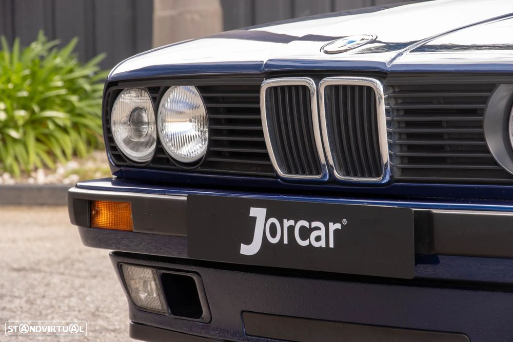 BMW 320 i Cabriolet - 10