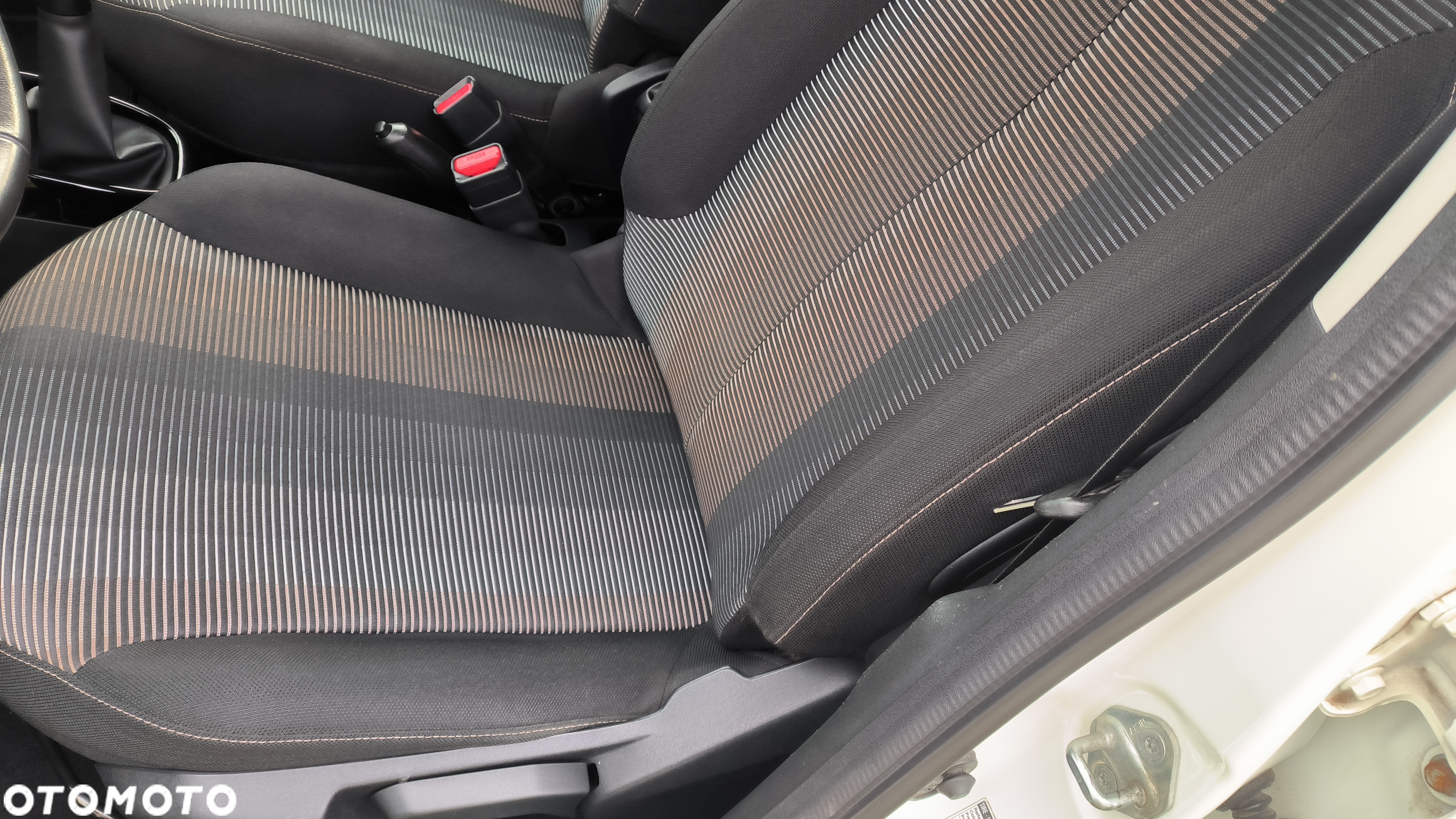 Peugeot 108 PureTech 82 Top Allure - 15