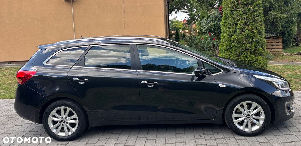 Kia Ceed 1.6 CRDi 136 ISG Dream-Team Edition - 20