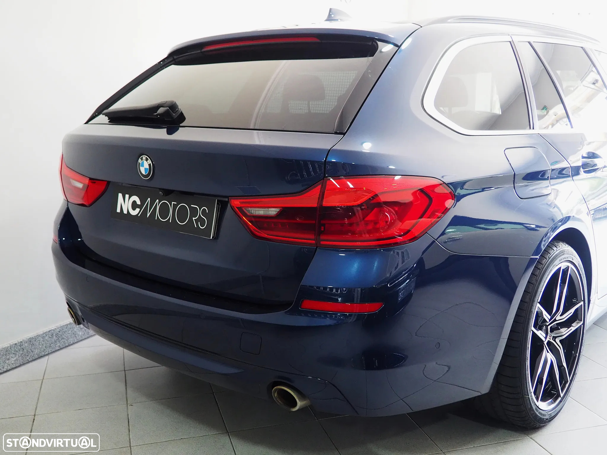 BMW 520 d xDrive Line Luxury Auto - 10
