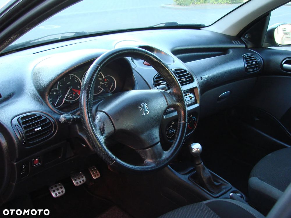 Peugeot 206 - 8
