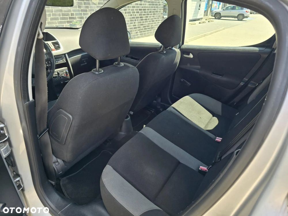 Peugeot 207 1.4 16V Sporty - 25