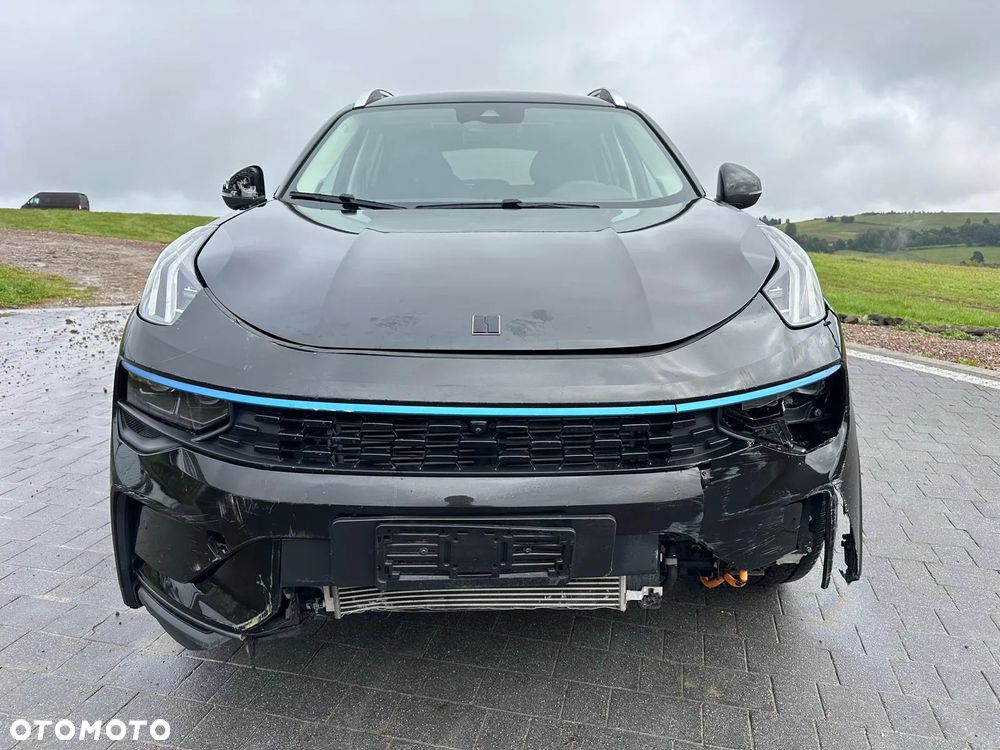 Lynk & Co 01 - 2