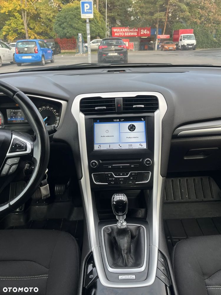 Ford Mondeo - 26