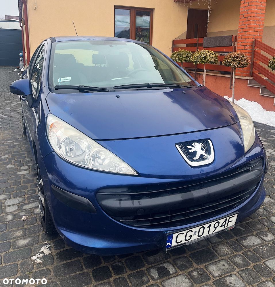 Peugeot 207 - 1