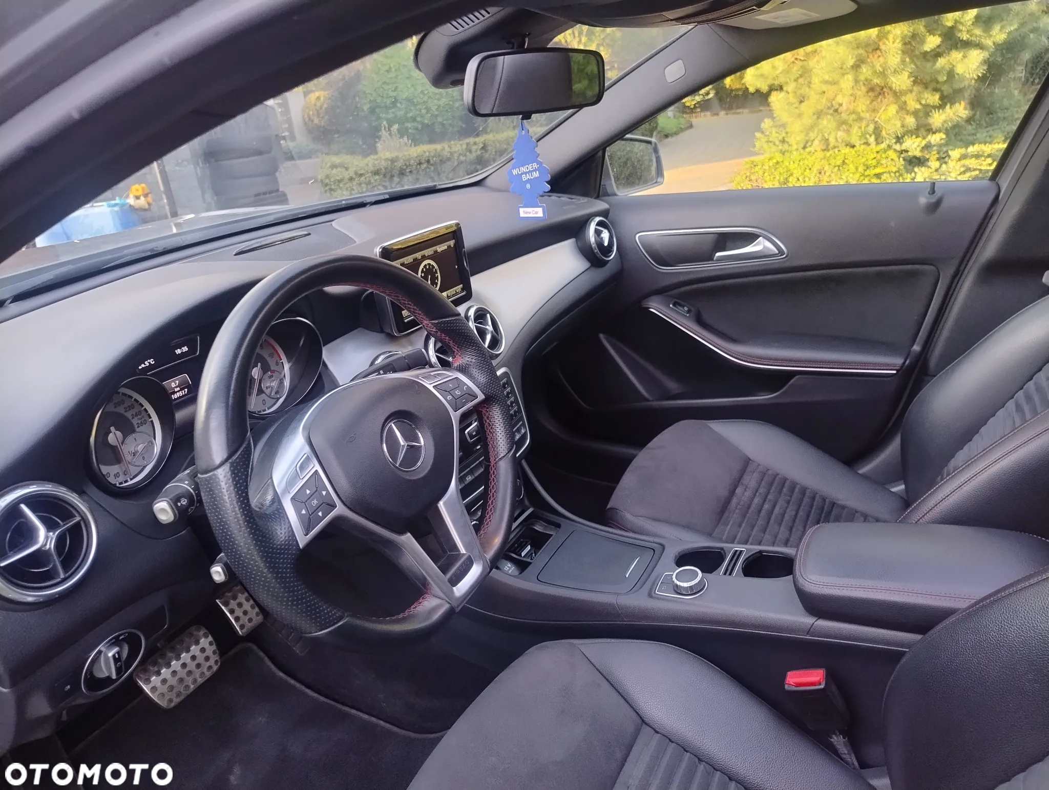 Mercedes-Benz GLA 220 d 4-Matic AMG Line - 9