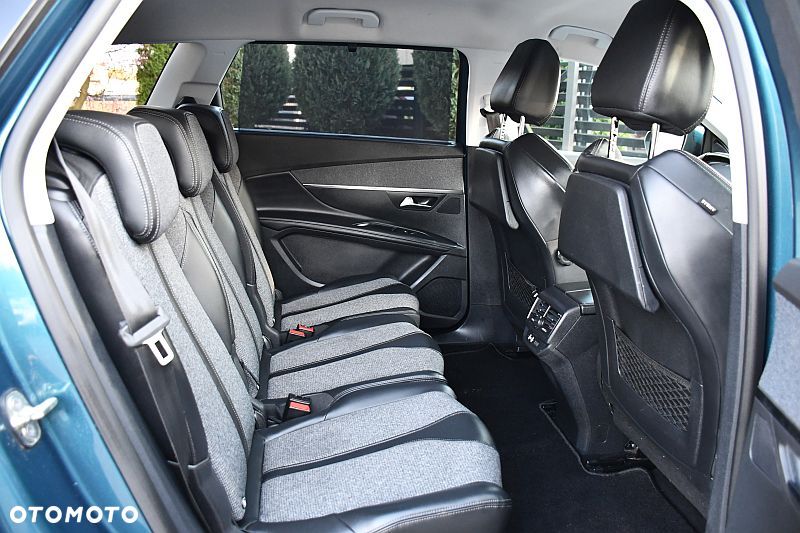 Peugeot 5008 THP 165 EAT6 Allure - 24