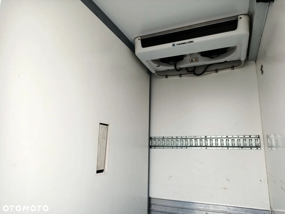 Renault Master Chłodnia Multitemperatura130KM 2 zasilania chłodni - 12