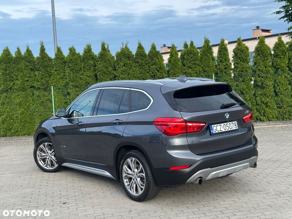 BMW X1 xDrive25i xLine - 4
