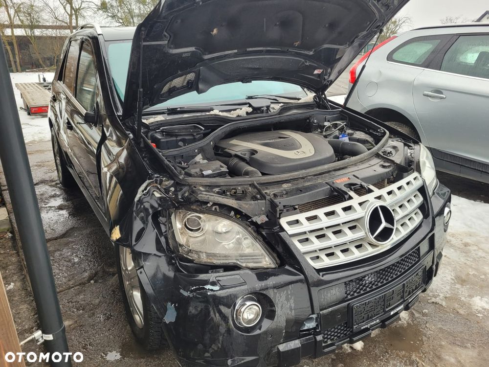 Mercedes-Benz ML - 24