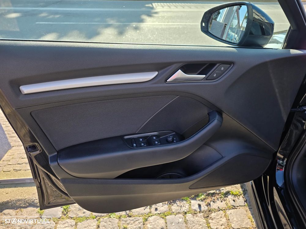 Audi A3 Sportback 1.6 TDI (clean diesel) S line Sport Pack - 18