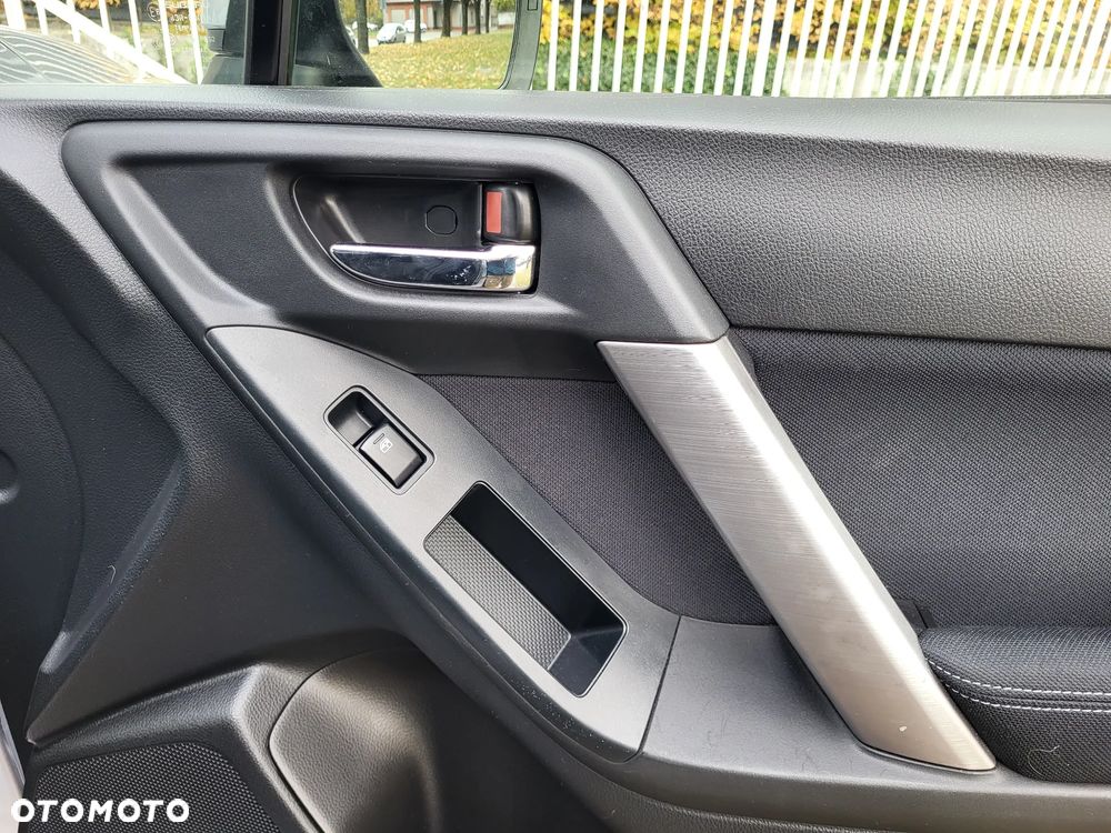 Subaru Forester 2.0i Comfort Lineartronic - 34