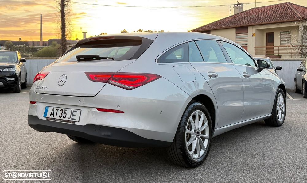Mercedes-Benz CLA 250 e Shooting Brake Style Plus - 11