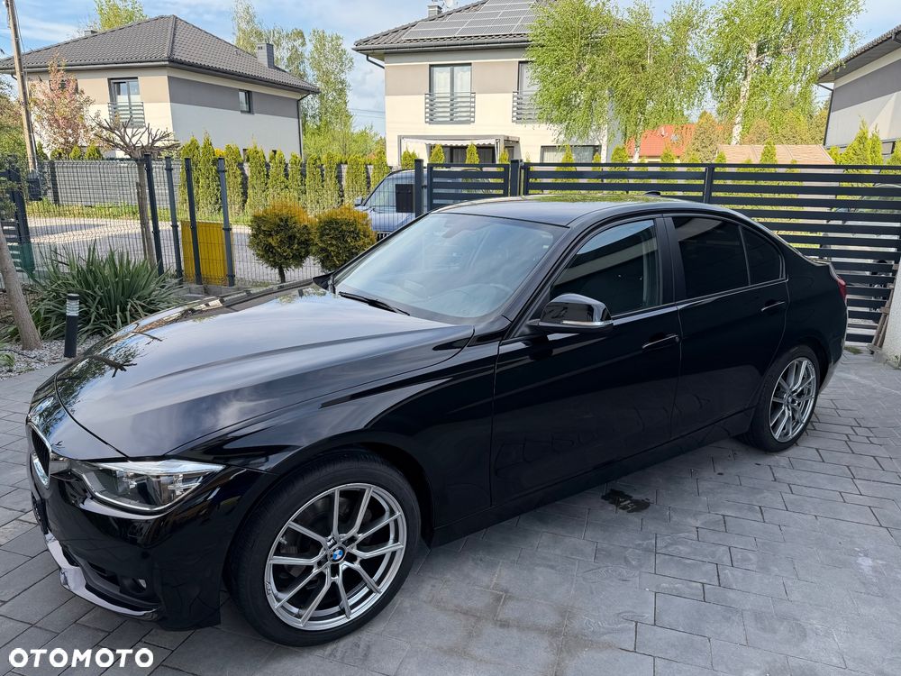 BMW Seria 3 318i GPF Sport Line Shadow - 4