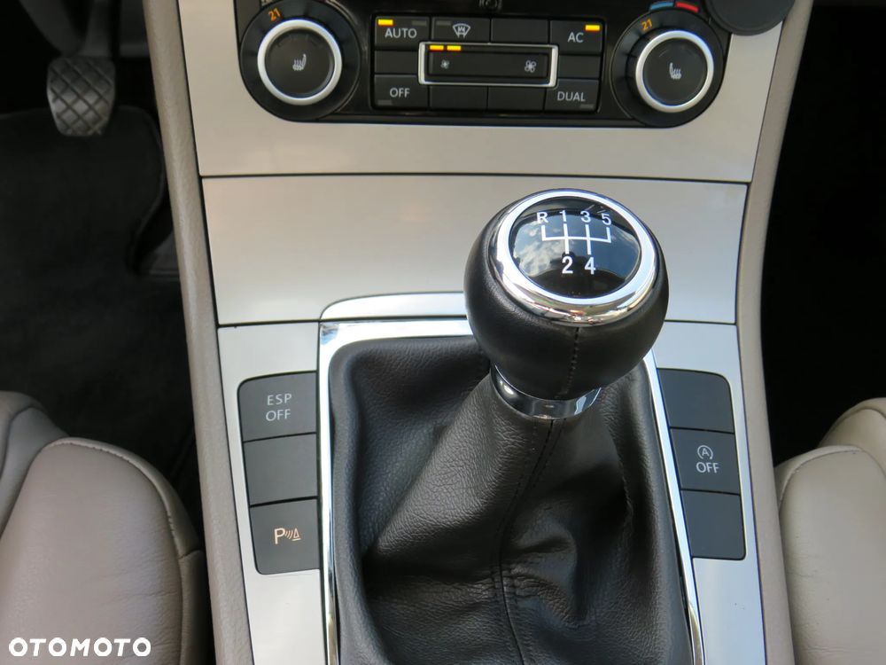 Volkswagen Passat Variant 1.6 TDI BlueMotion Technology Comfortline - 27