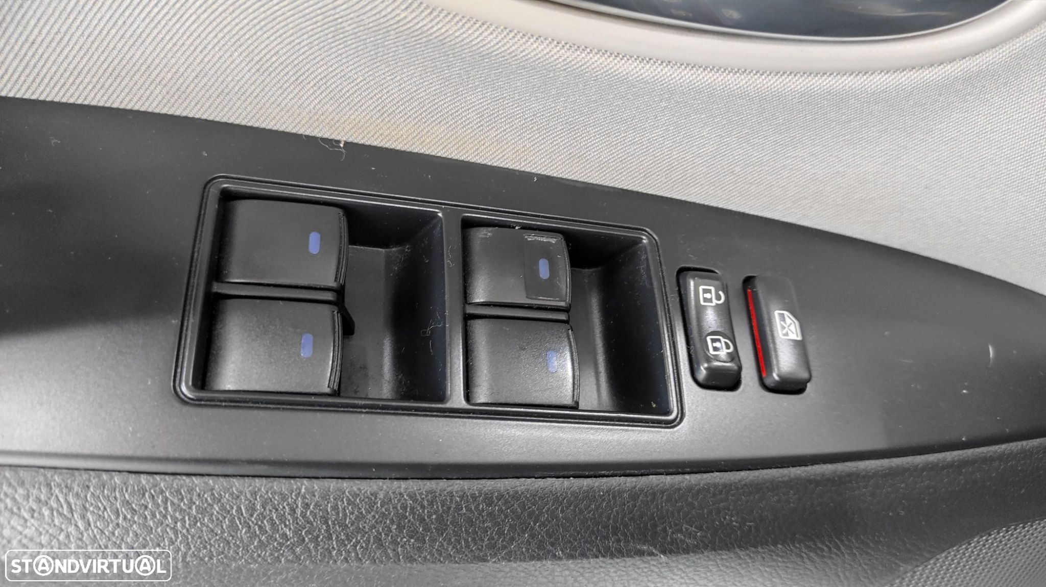 Toyota Avensis Touring Sports 2.0 D-4D Exclusive+GPS - 44