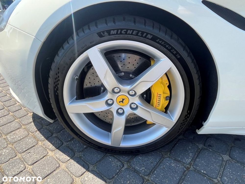 Ferrari California T - 16