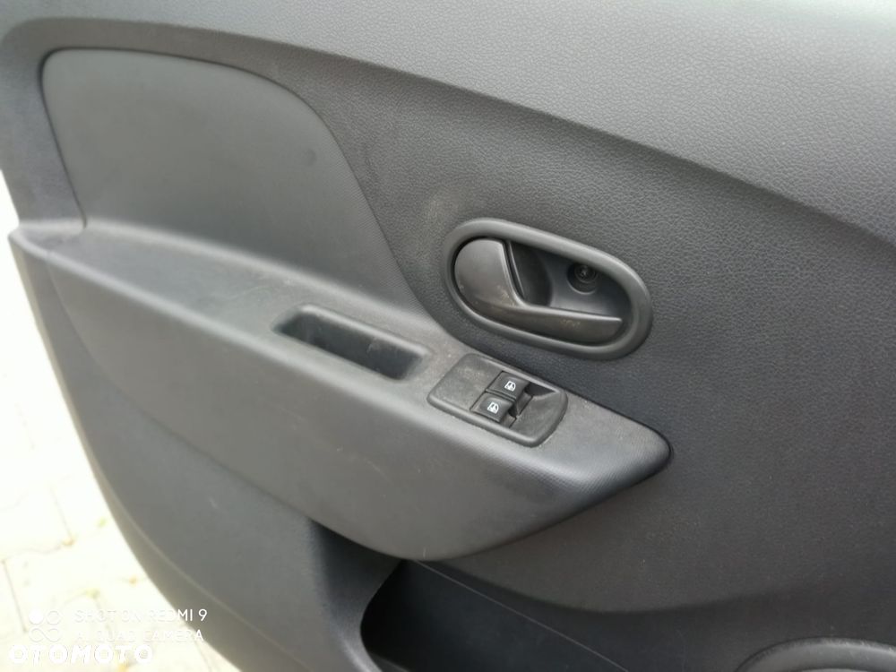 Dacia Sandero - 12