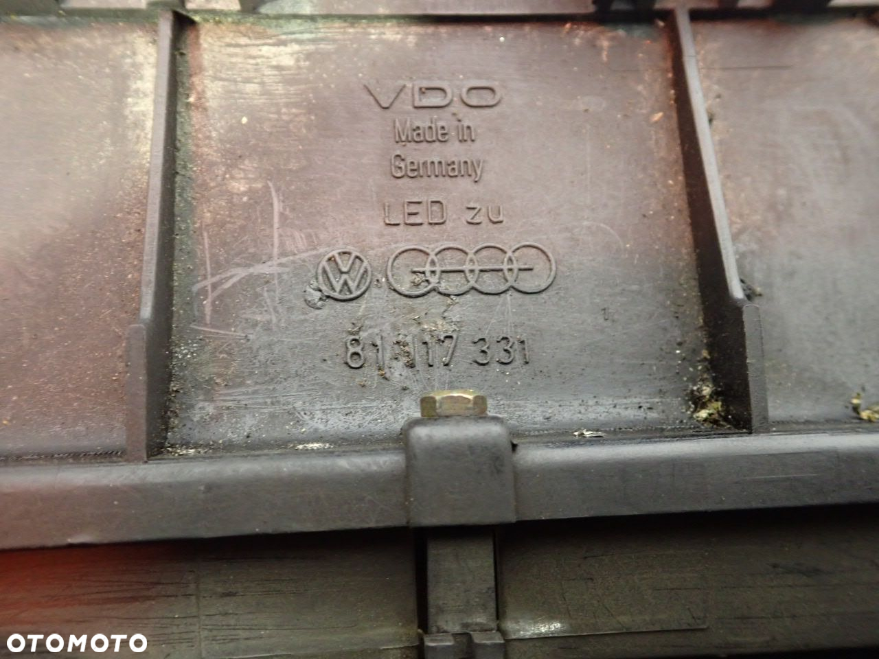 LICZNIK AUDI 80 B2 81117331   81117332 - 11