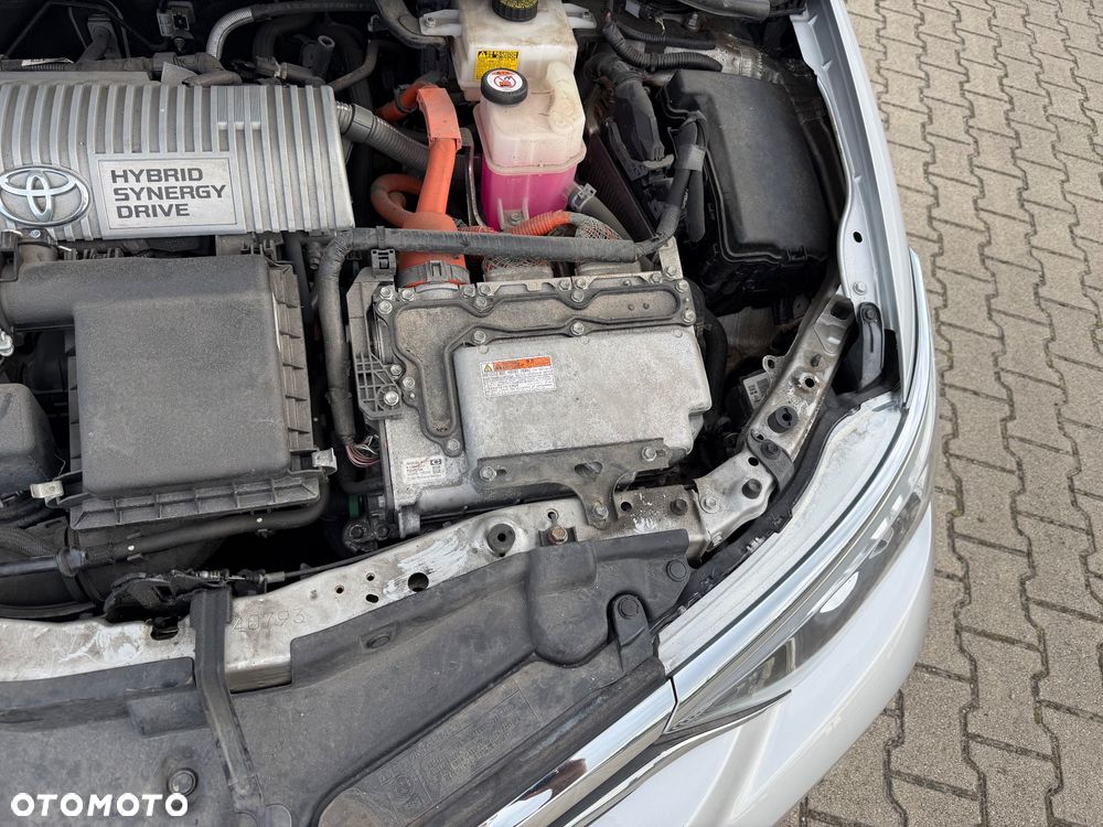 Toyota Auris 1.8 HSD Prestige NAVI - 37